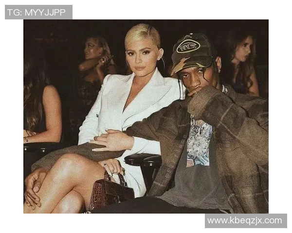 足球明星情感风波揭露队友隐秘恋情引发舆论热议与争议 足球明星情感风波揭露队友隐秘恋情引发舆论热议与争议