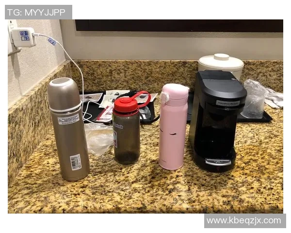 韦德与足球明星的跨界合作与友谊探索之旅 韦德与足球明星的跨界合作与友谊探索之旅